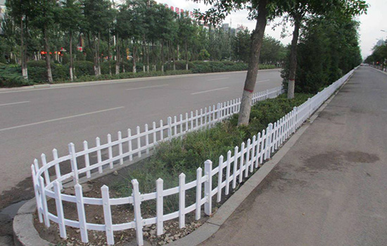 綠化隔離<a href=http://www.hdauto.net.cn target=_blank class=infotextkey>護(hù)欄</a>