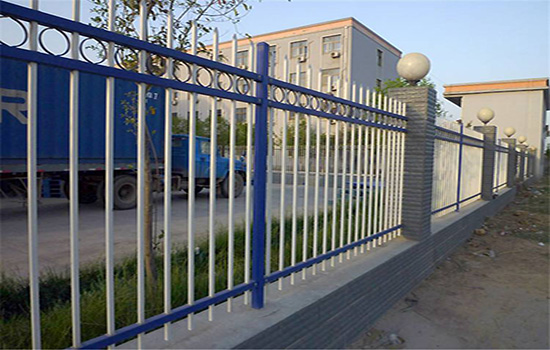 鋅鋼<a href=http://www.hdauto.net.cn target=_blank class=infotextkey>護(hù)欄</a>價格