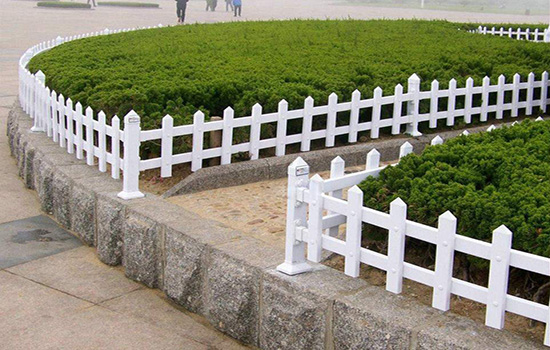 花壇草坪<a href=http://www.hdauto.net.cn target=_blank class=infotextkey>護欄</a>