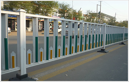 鋅鋼道路<a href=http://www.hdauto.net.cn target=_blank class=infotextkey>護(hù)欄</a>