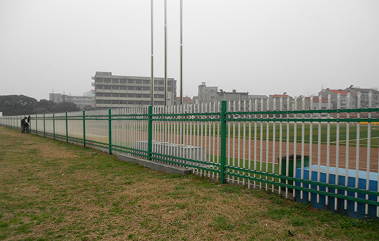 操場<a href=http://www.hdauto.net.cn target=_blank class=infotextkey>護欄</a>