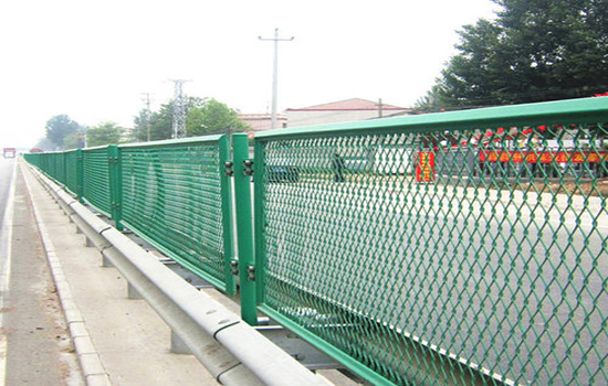 防眩<a href=http://www.hdauto.net.cn target=_blank class=infotextkey><a href=http://www.hdauto.net.cn target=_blank class=infotextkey>護(hù)欄</a>網(wǎng)</a>