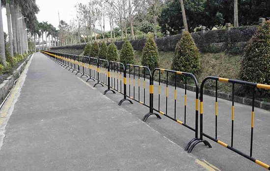 移動鐵馬<a href=http://www.hdauto.net.cn target=_blank class=infotextkey>護欄</a>