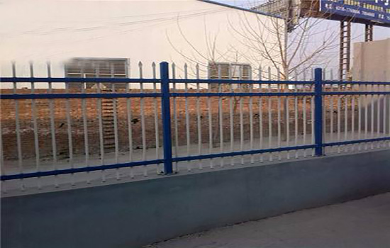 噴塑<a href=http://www.hdauto.net.cn target=_blank class=infotextkey>護(hù)欄</a>