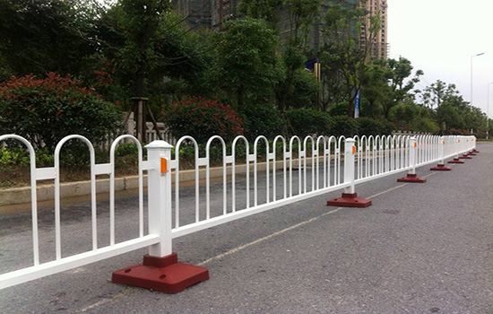 交通設施<a href=http://www.hdauto.net.cn target=_blank class=infotextkey>護欄</a>