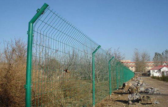2.2m<a href=http://www.hdauto.net.cn target=_blank class=infotextkey><a href=http://www.hdauto.net.cn target=_blank class=infotextkey>護欄</a>網</a>鐵絲網廠家那個好